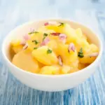 Einfaches Rezept für Kartoffelsalat wie damals bei Oma