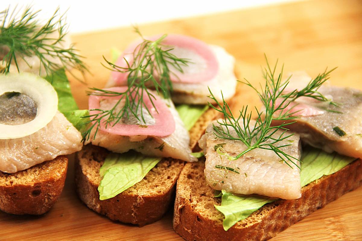 Herzhafte Matjes-Fingerfood-Häppchen