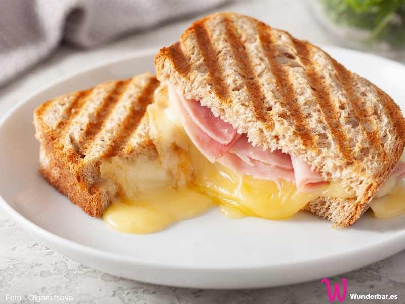 Grilled Cheese Sandwich mit Schinken 