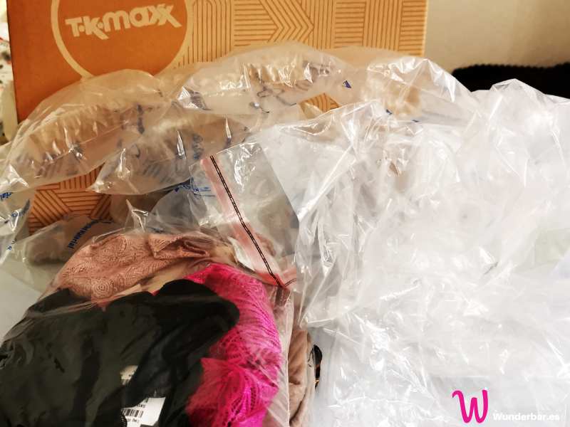 TK Maxx Online Shopping - mehr Verpackungsmaterial als alles andere