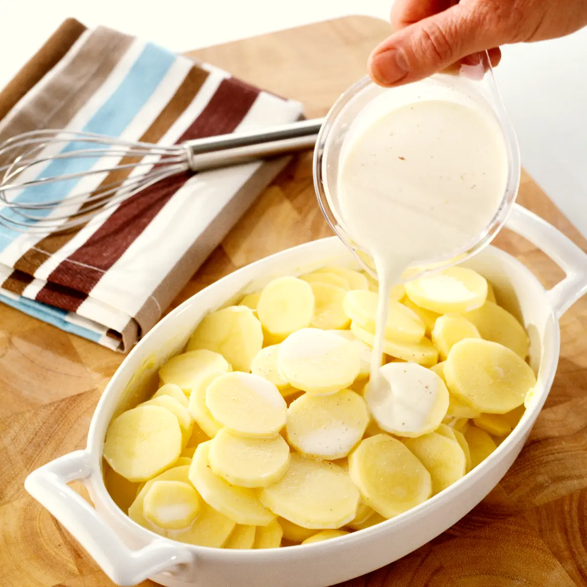Einfaches Kartoffelgratin Rezept mit wenig Zutaten und köstlichem Geschmack