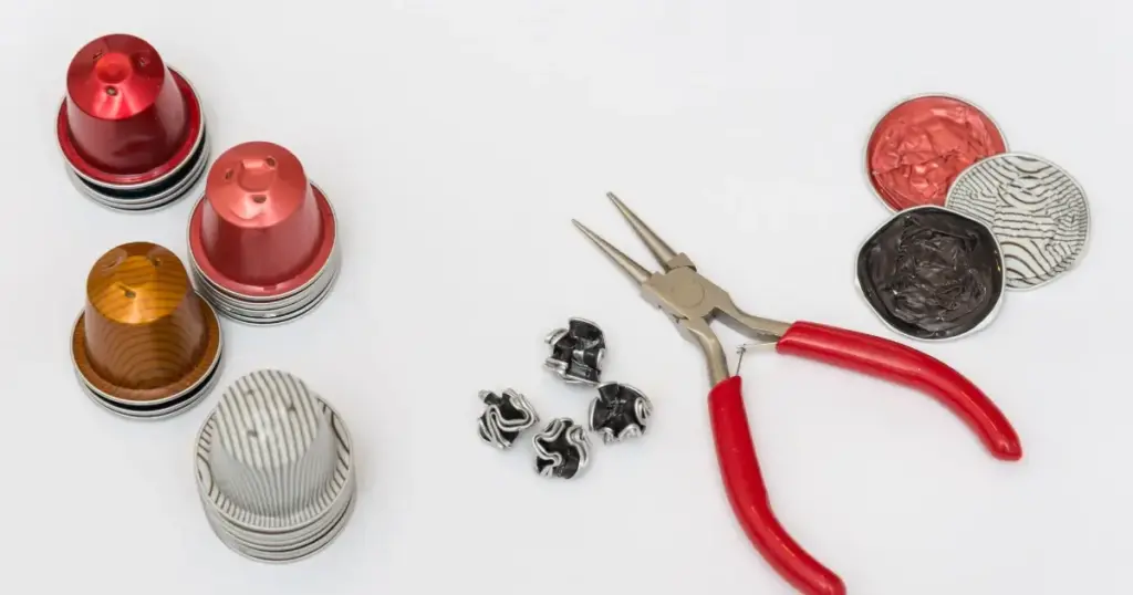 Schmuck aus Kaffeekapseln basteln