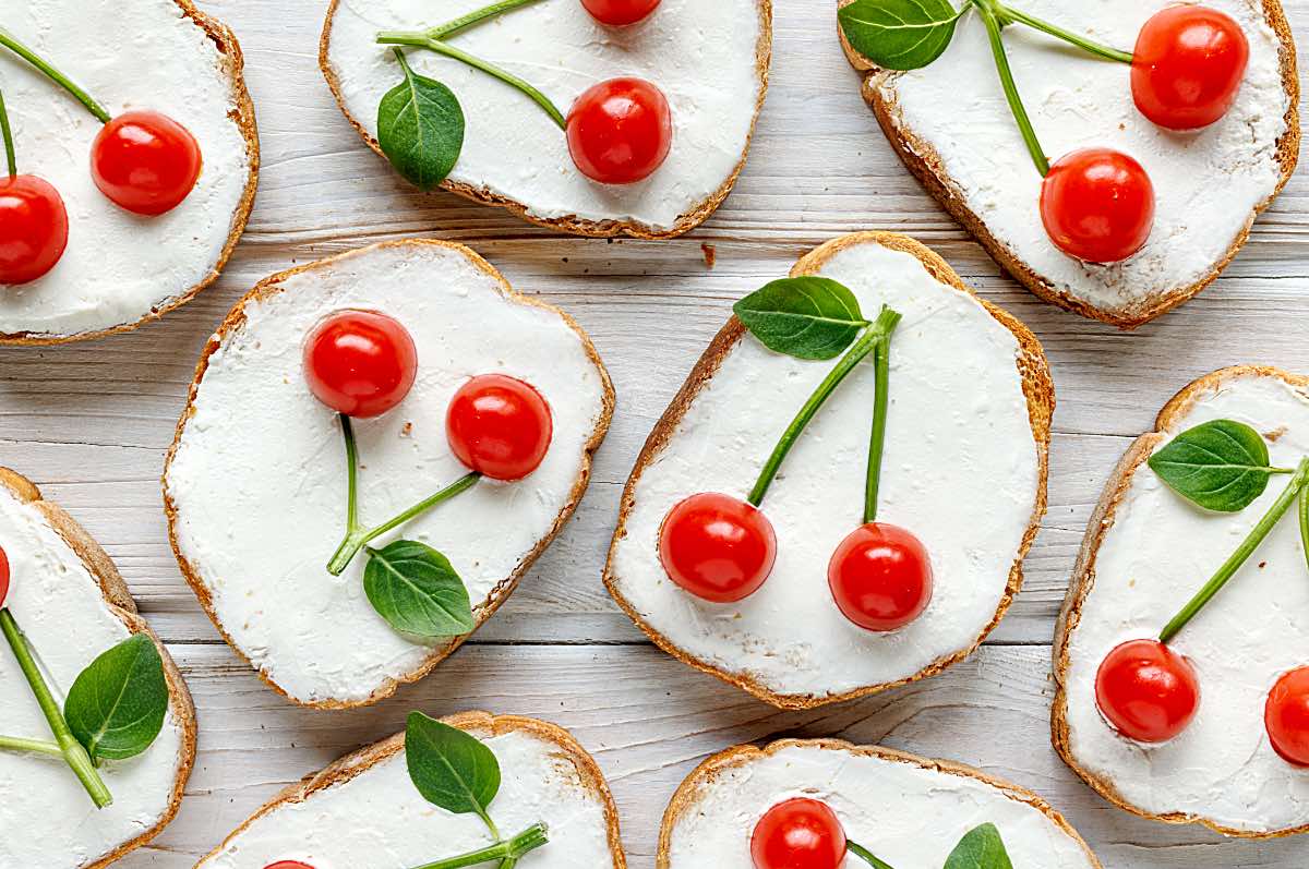 Appetitlich belegte Brote als Fingerfood