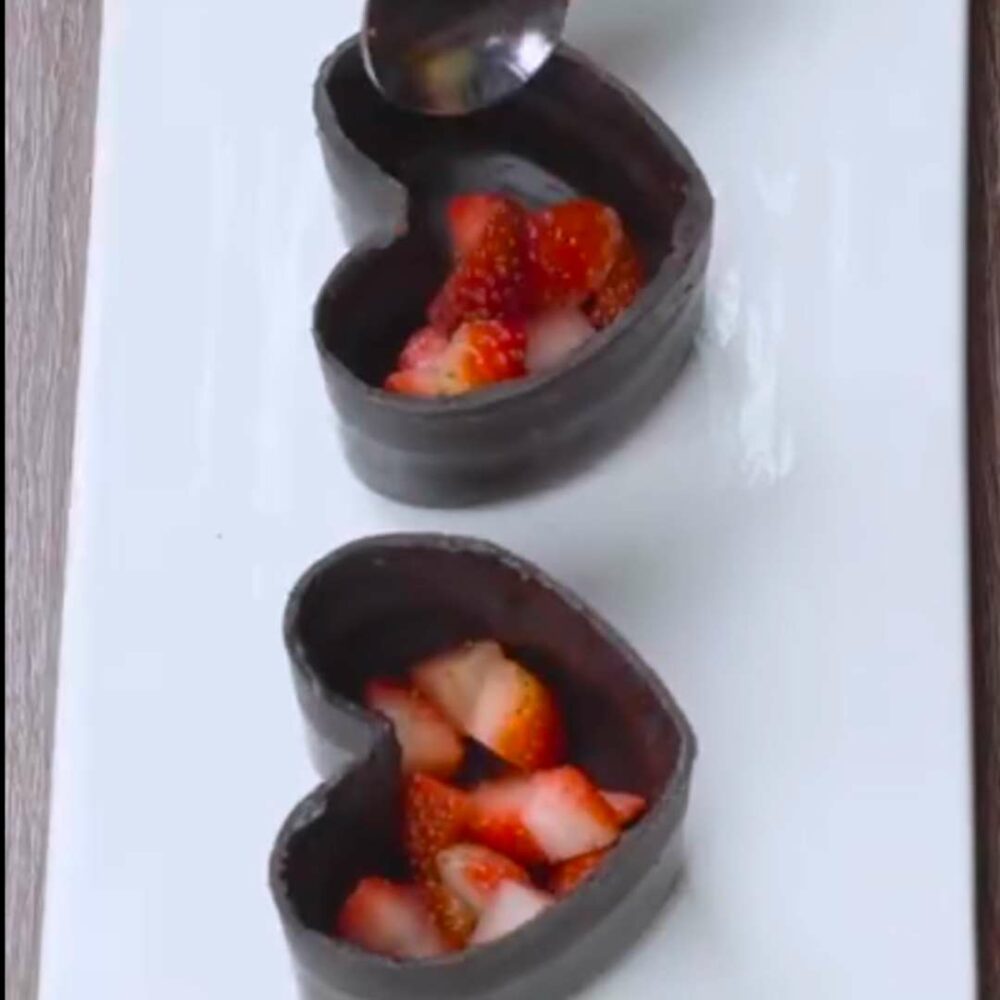 Schoko Herzen zum Füllen selber machen | Schokoladenherzen