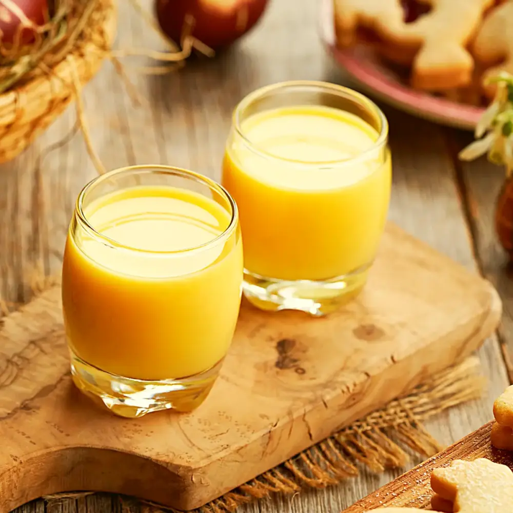 Cremig, vanillig und mit besten Bio-Eiern zubereitet – ein Familienrezept, das Oster-Tradition und puren Genuss vereint!