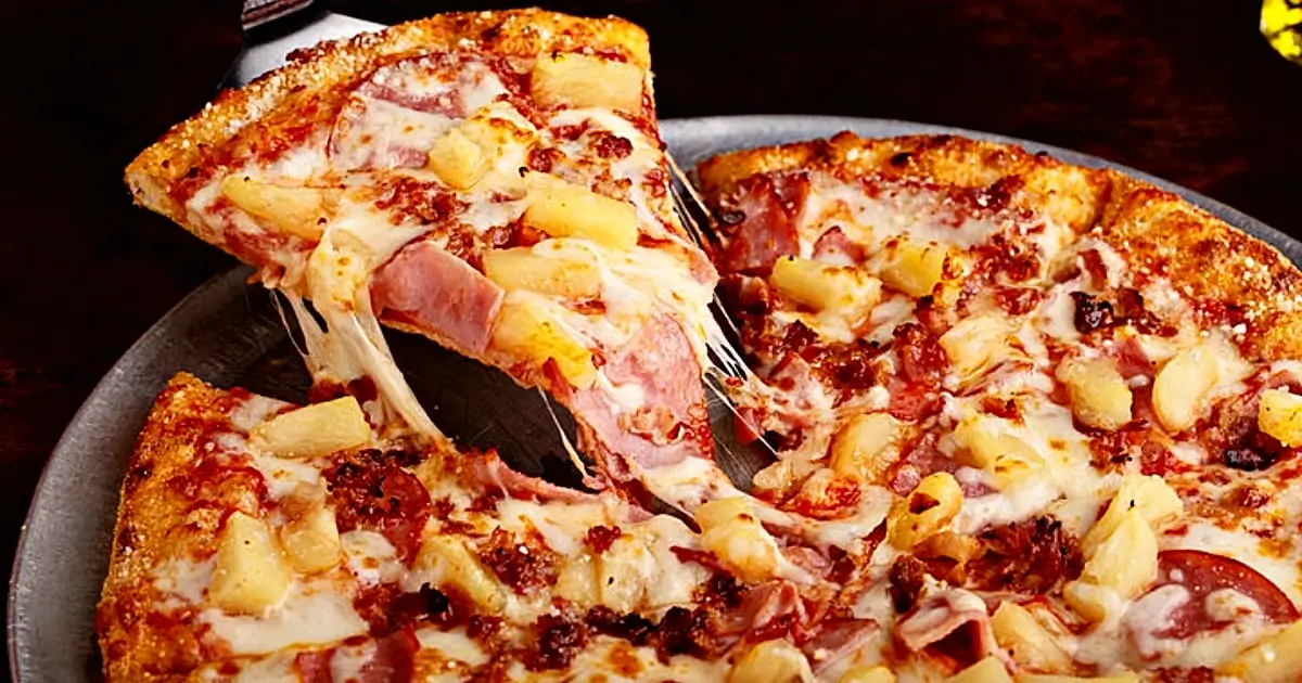 Pizza mit allem, was lecker schmeckt!