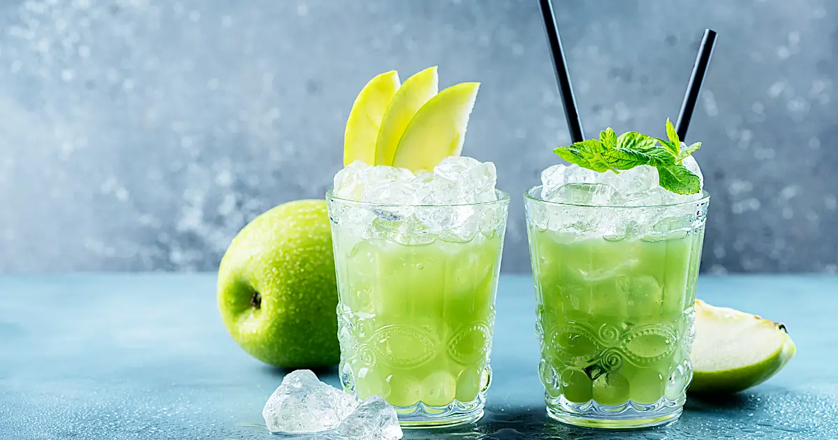 Erfrischende Apfel-Minz-Limonade für den Sommer
