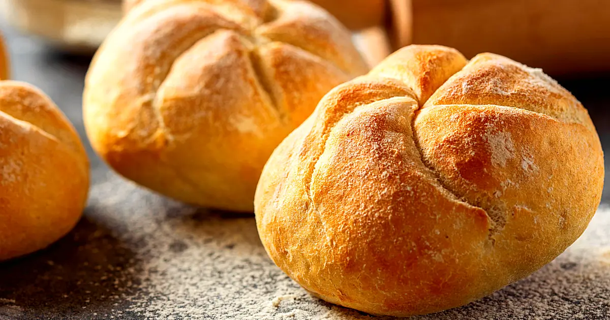 Rezept für knusprige Sonntagsbrötchen