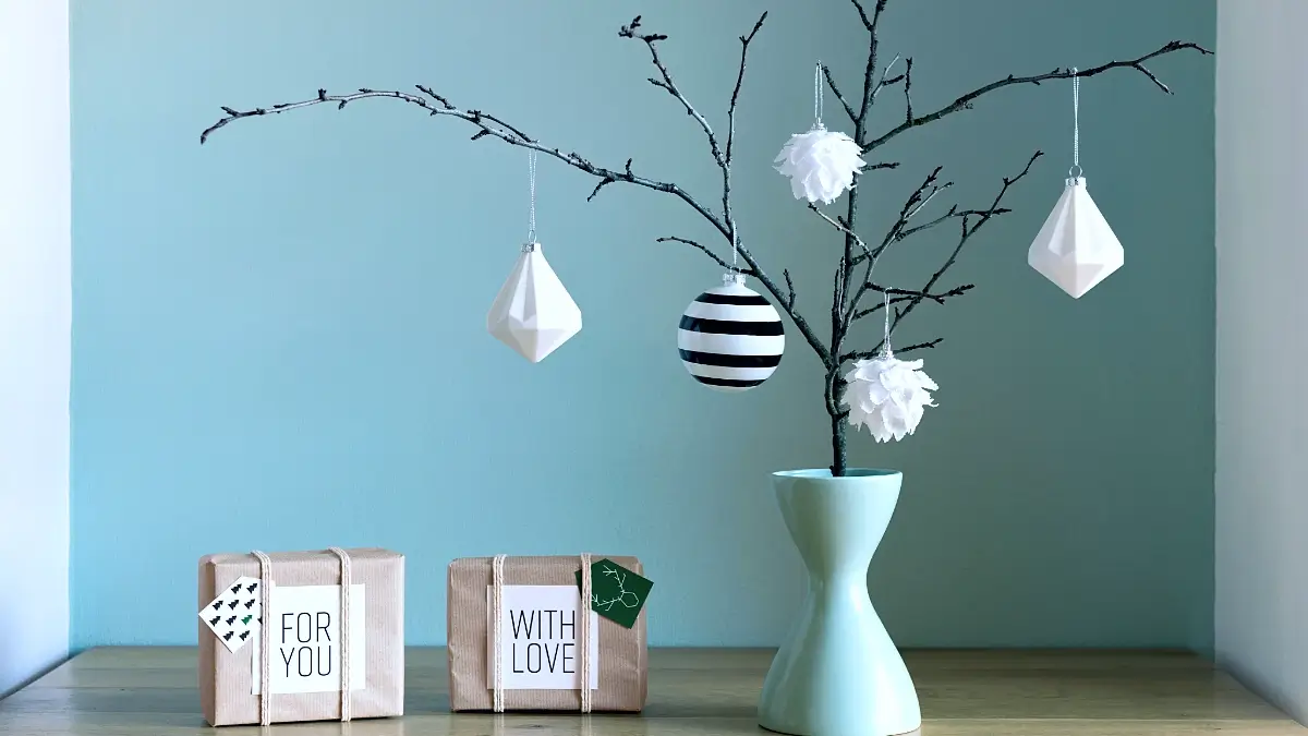 Nordische Weihnachtsdeko in Schwarz und Weiss