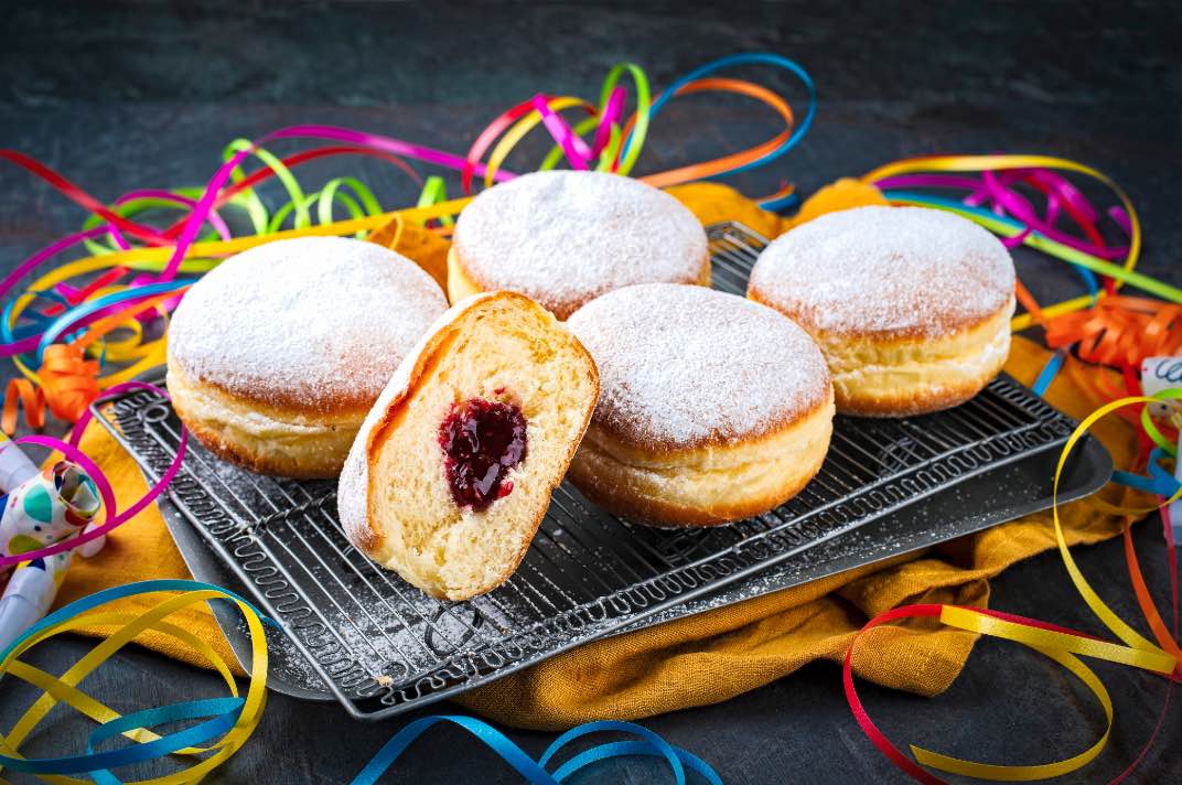 Faschingskrapfen mit Marmelade