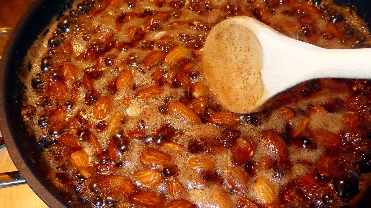 Gebrannte Mandeln einfach zuhause zubereiten