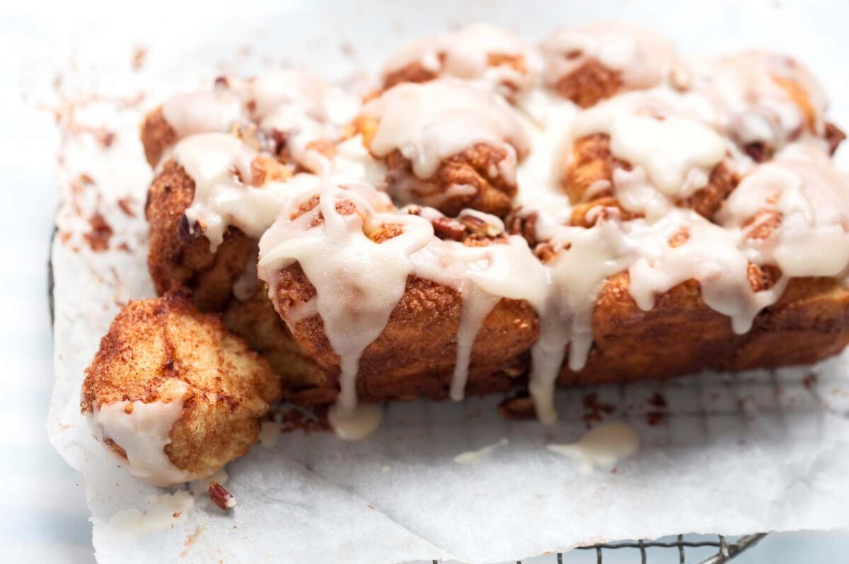 Zimt-Zupfbrot mit Frischkäse-Topping