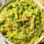 Mit diesem einfachen Rezept den Avocado Dip Guacamole zuhause zubereiten