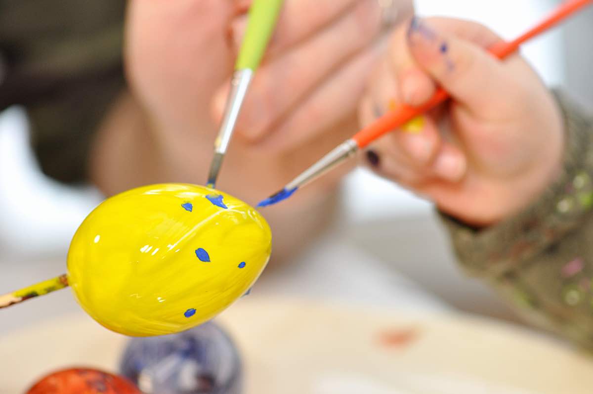 Ausgepustete Eier bemalen