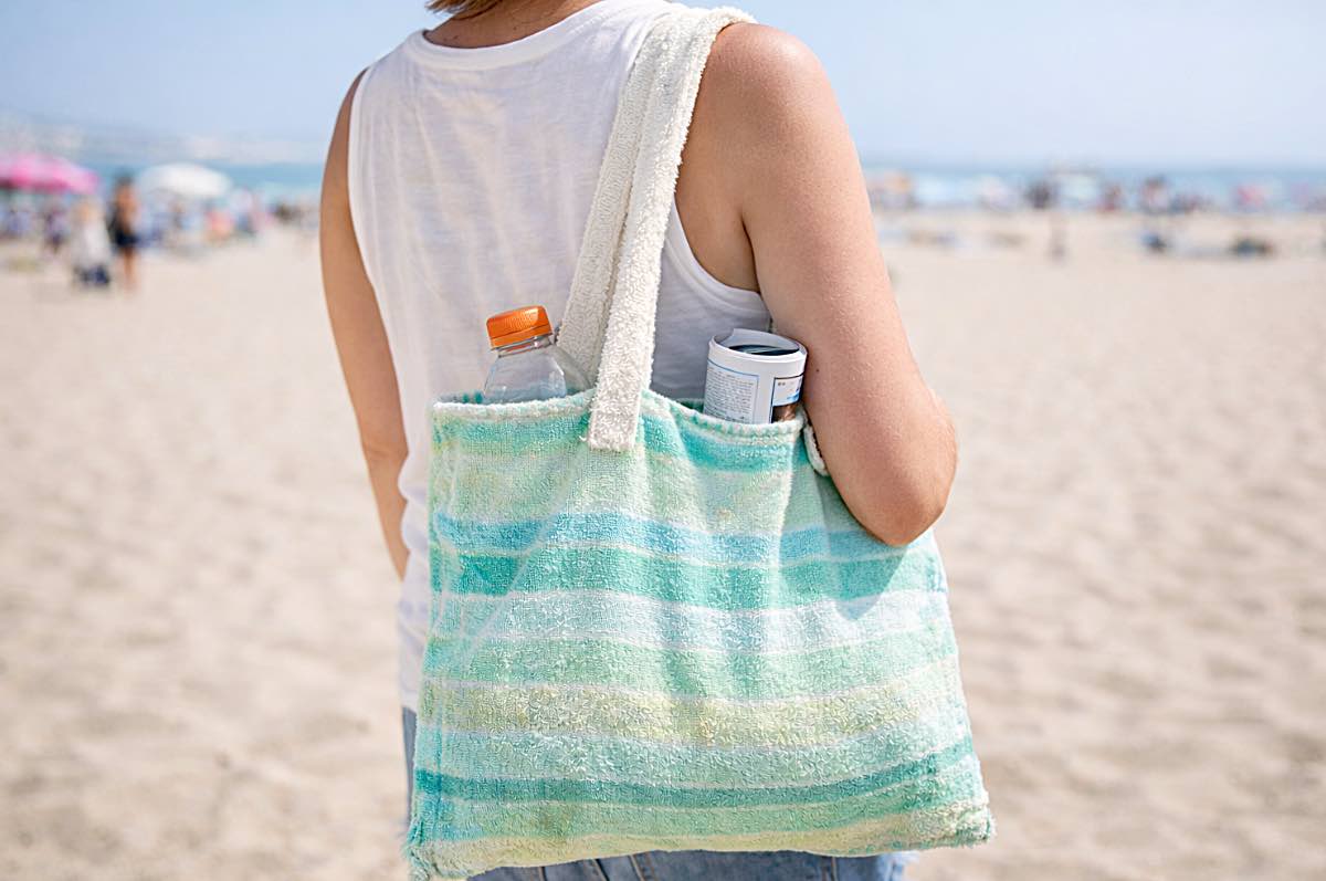 Handtuch Upcycling Ideen, hier als Strandtasche