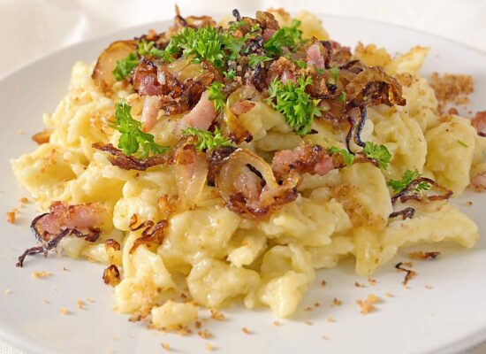Rezept Käsespätzle mit Röstzwiebeln