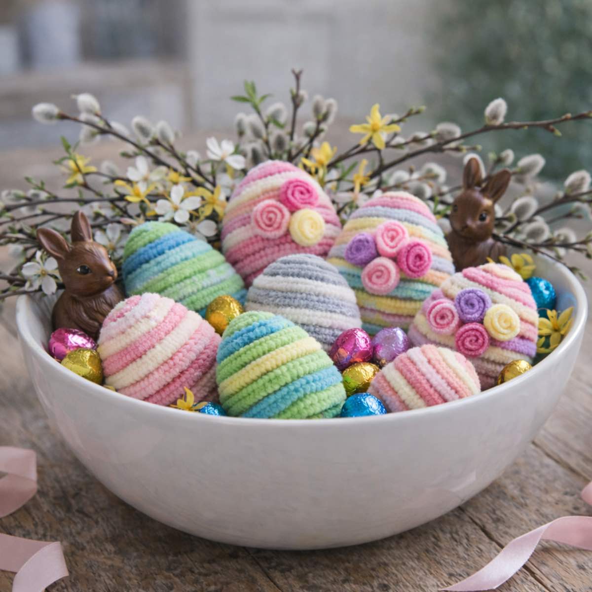 Besondere Osterdeko aus Pfeifenreinigern