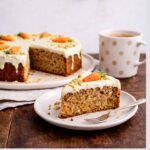 Möhrenkuchen mit Frischkäse-Topping