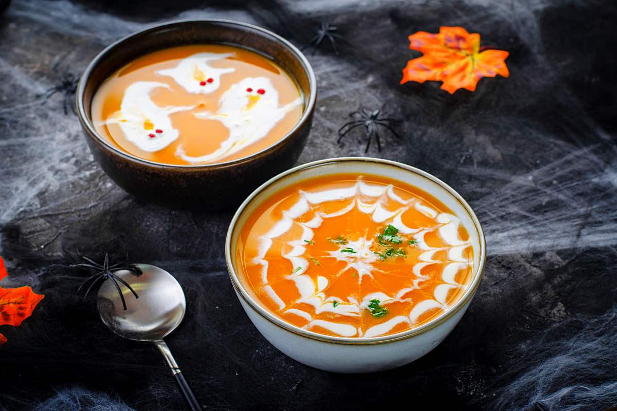 Halloween Suppe, gruselig angerichtet
