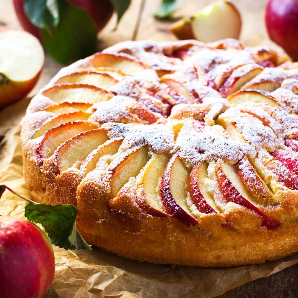 Saftiger Apfelkuchen mit vielen Äpfeln